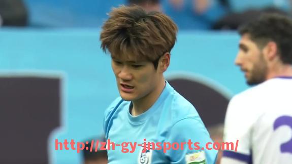 JN江南体育-法甲重要比赛焦点评述：关键战术调整与个人闪光时刻